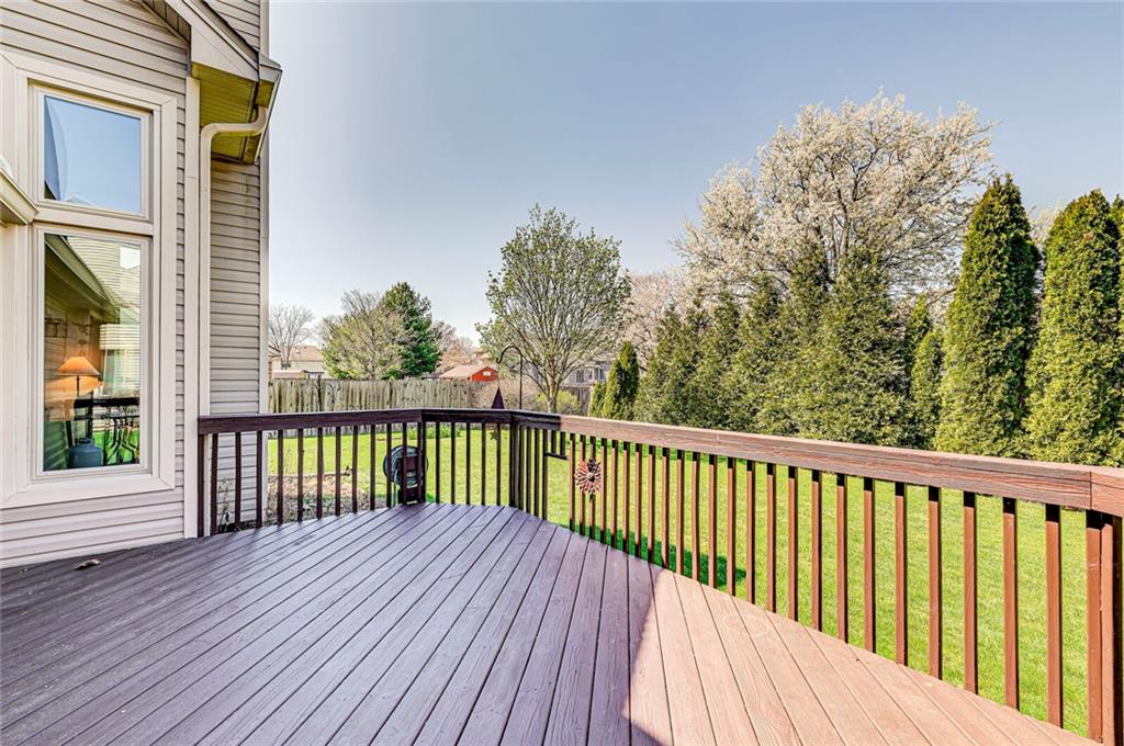 2272 Reston Lane Columbus, IN 47203 - Photo 4 of 27 Gallery Image 4