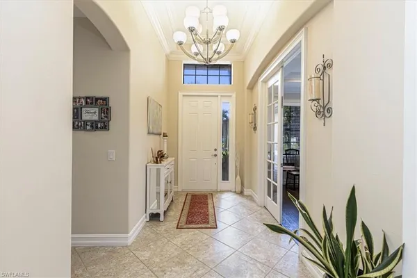 a view of entryway with furniture