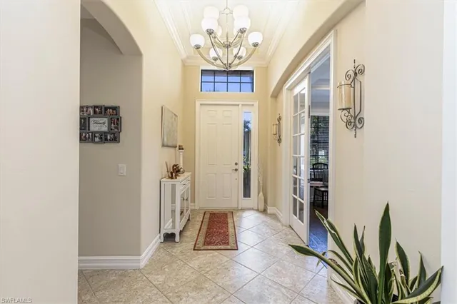 a view of entryway with furniture