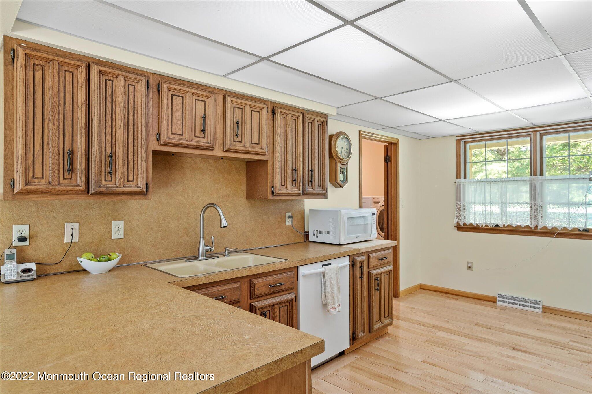 143 Davis Station Road Cream Ridge, NJ 08514 - Photo 8 of 25 Kitchen