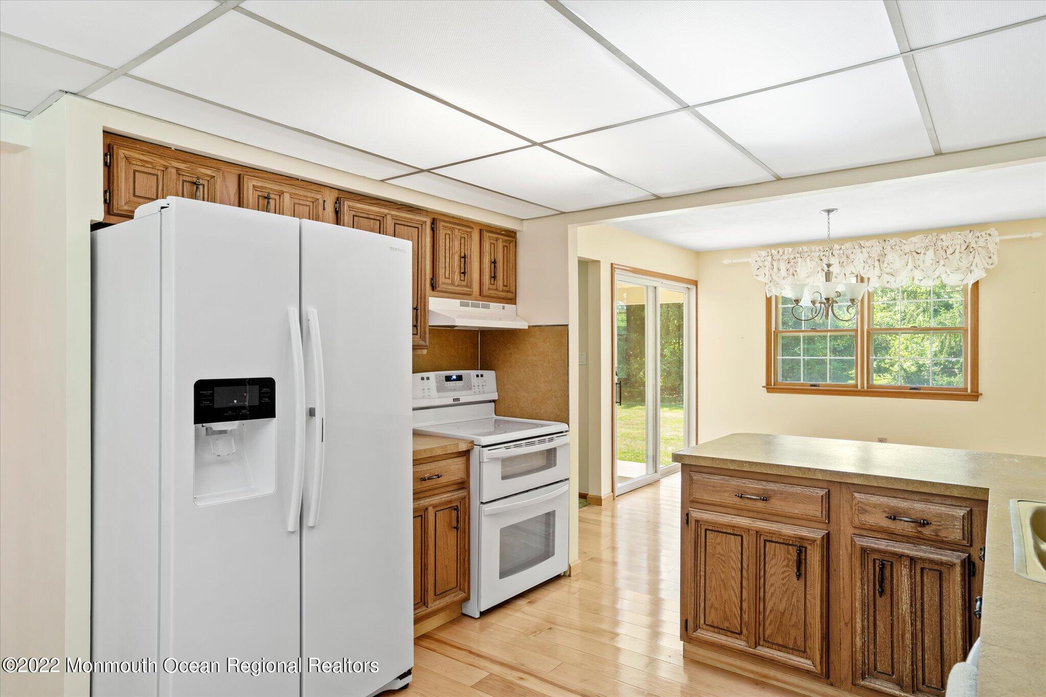 143 Davis Station Road Cream Ridge, NJ 08514 - Photo 10 of 25 Kitchen