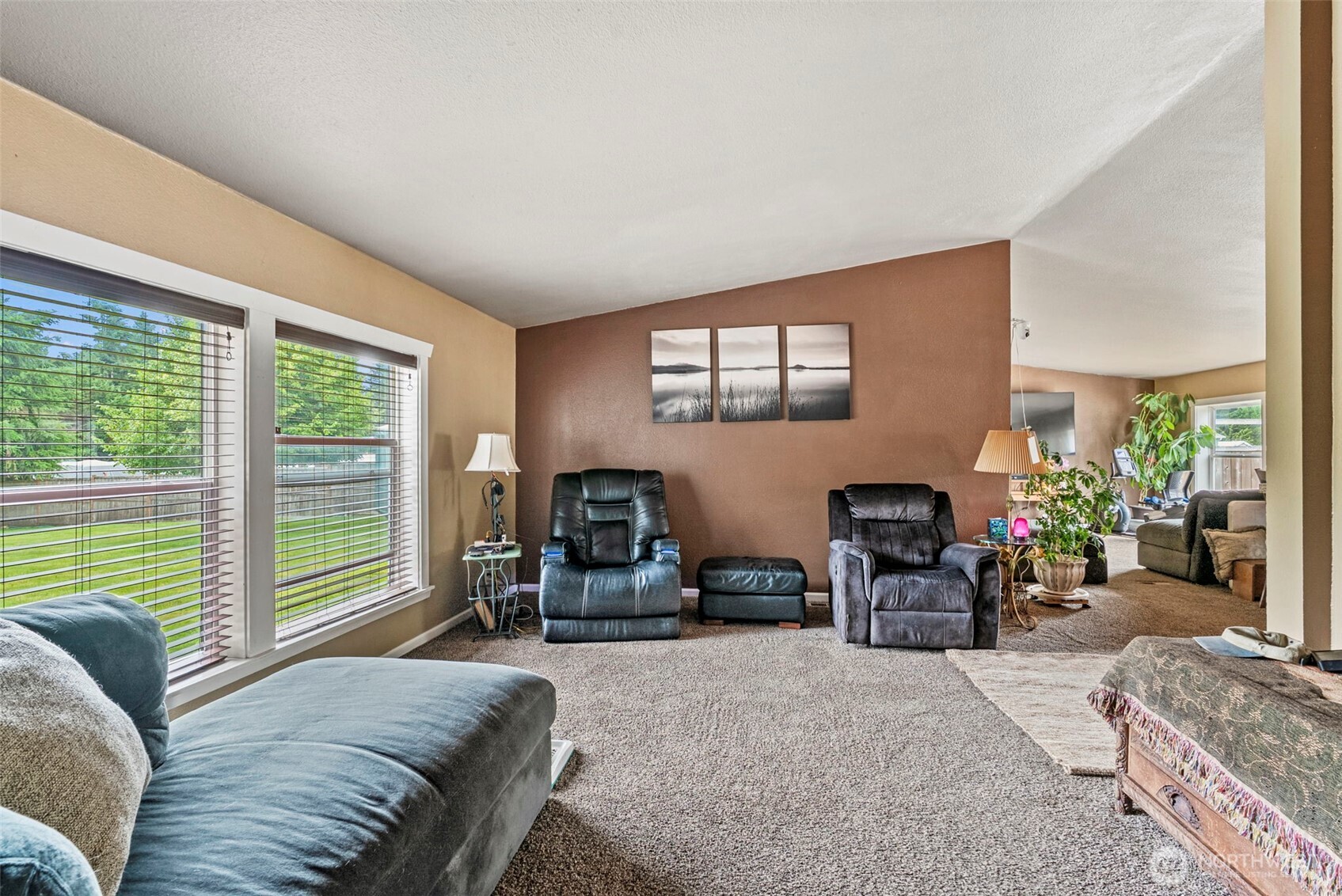 19008 Prairie Street Southwest Rochester, WA 98579 - Photo 9 of 31