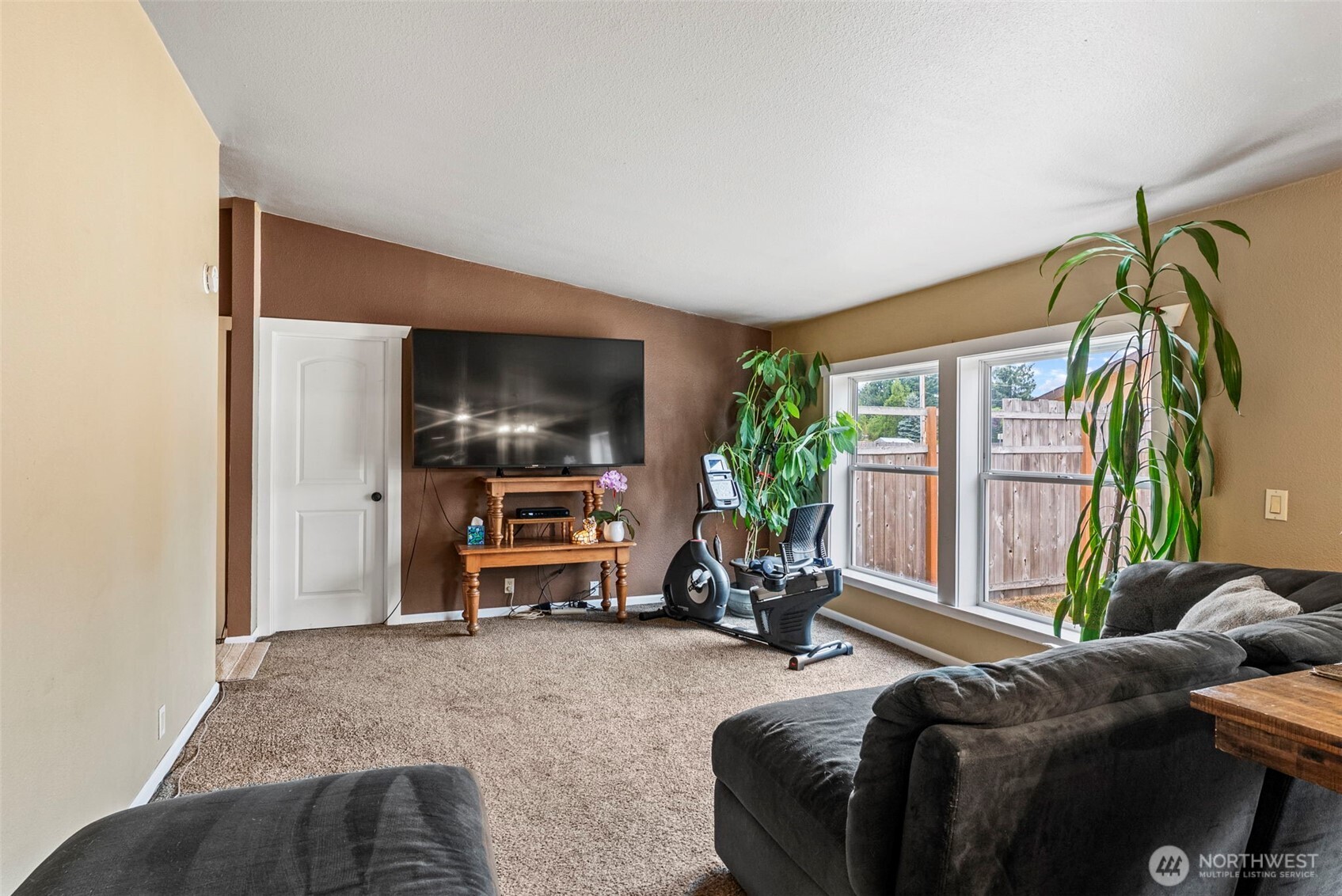 19008 Prairie Street Southwest Rochester, WA 98579 - Photo 10 of 31