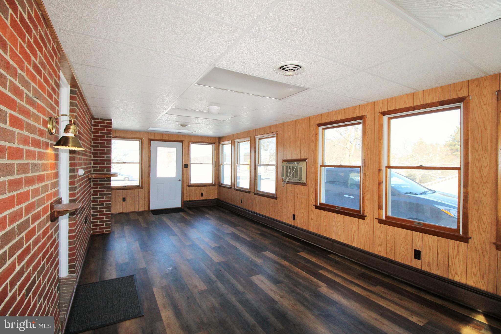 10901 Liberty Road Frederick, MD 21701 - Photo 7 of 38 Gallery Image 7