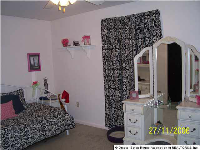 9655 Rustling Oaks Drive Baton Rouge, LA 70818 - Photo 6 of 8 Gallery Image 6