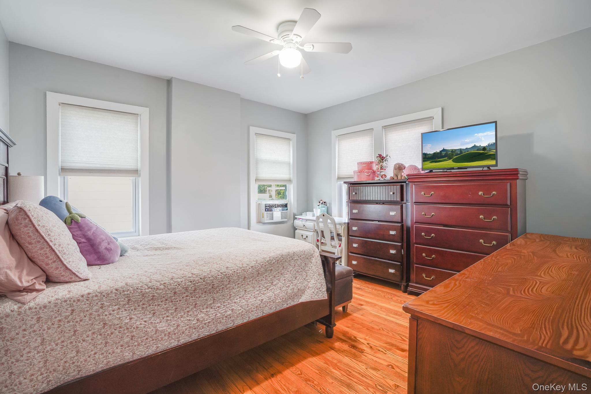 609 Washington Street Peekskill, NY 10566 - Photo 20 of 37 Bedroom #3.
