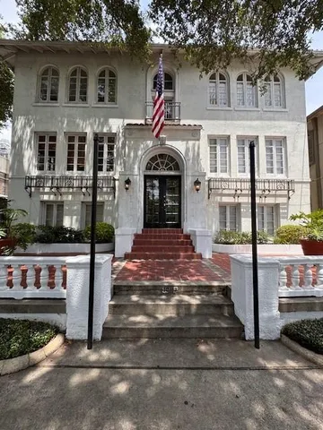 $1,190 | 1507 Napoleon Avenue, Unit 304, New Orleans, LA 70115