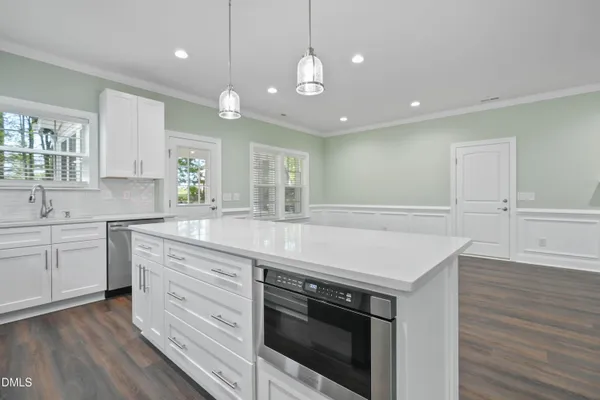 $498,500 | 303 Edgewater Drive, Broadway, NC 27505