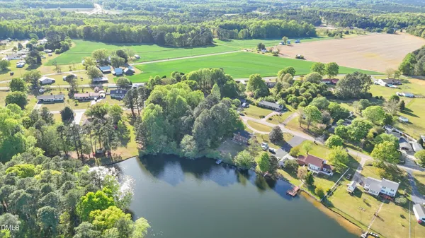 $498,500 | 303 Edgewater Drive, Broadway, NC 27505