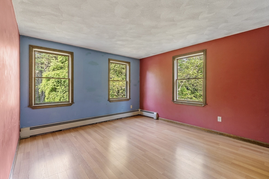 146 Lowell Road Pepperell, MA 01463 - Photo 20 of 35