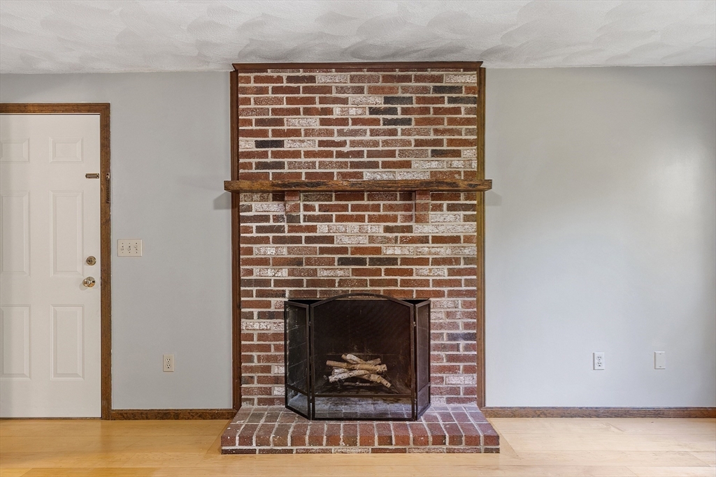 146 Lowell Road Pepperell, MA 01463 - Photo 3 of 35