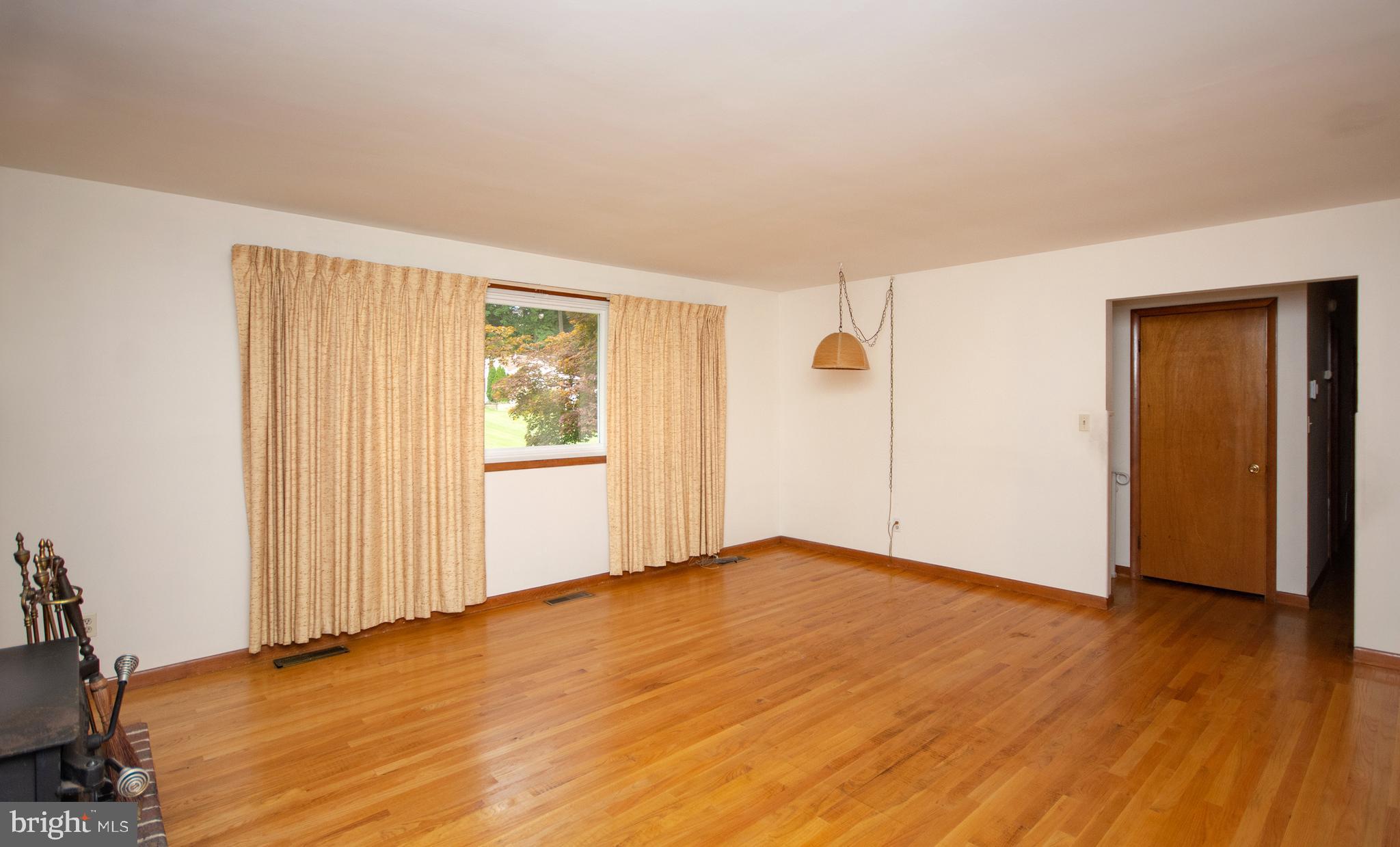 3625 Valley Road Ellicott City, MD 21042 - Photo 4 of 30