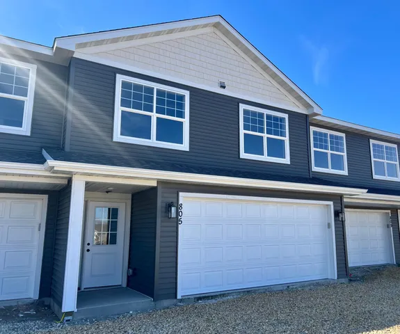 $234,900 | 805 Tomahawk Court, Madison Lake, MN 56063