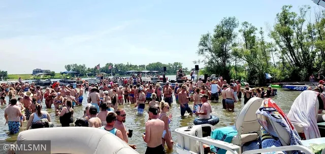 $234,900 | 805 Tomahawk Court, Madison Lake, MN 56063