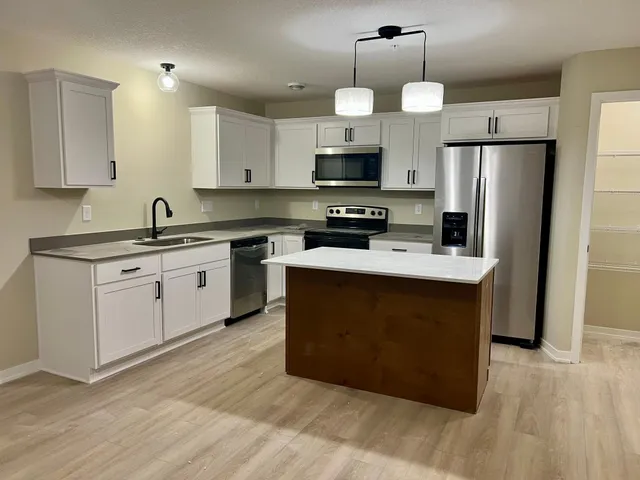 $234,900 | 805 Tomahawk Court, Madison Lake, MN 56063