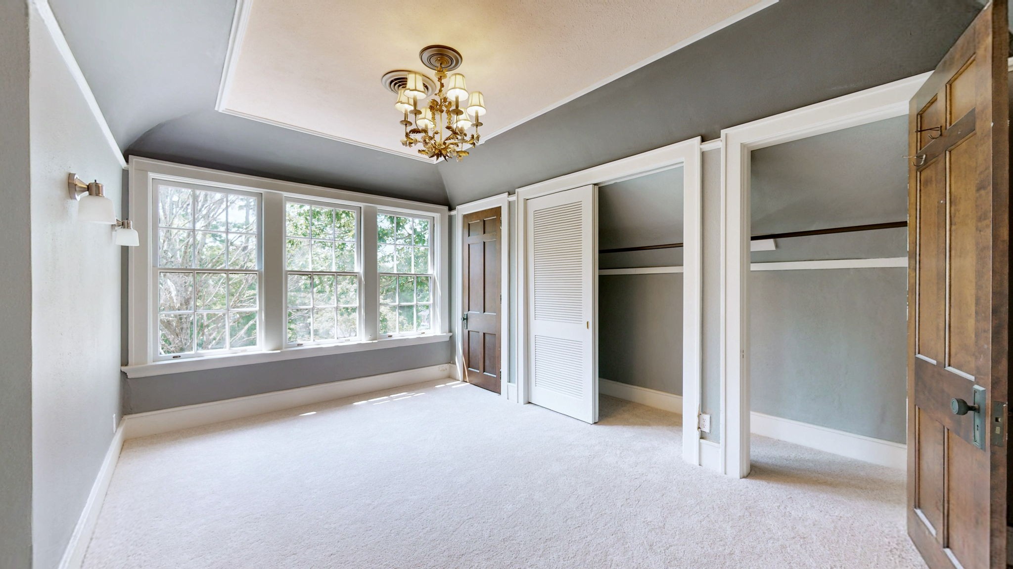 1007 Poplar Street Murray, KY 42071 - Photo 16 of 48 a view of an empty room with a window