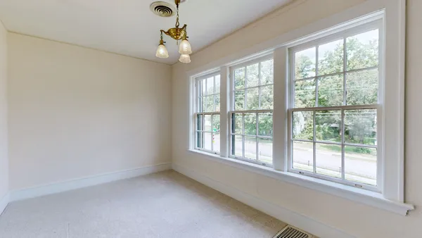 $465,000 | 1007 Poplar Street, Murray, KY 42071