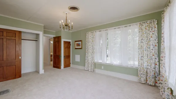 $465,000 | 1007 Poplar Street, Murray, KY 42071