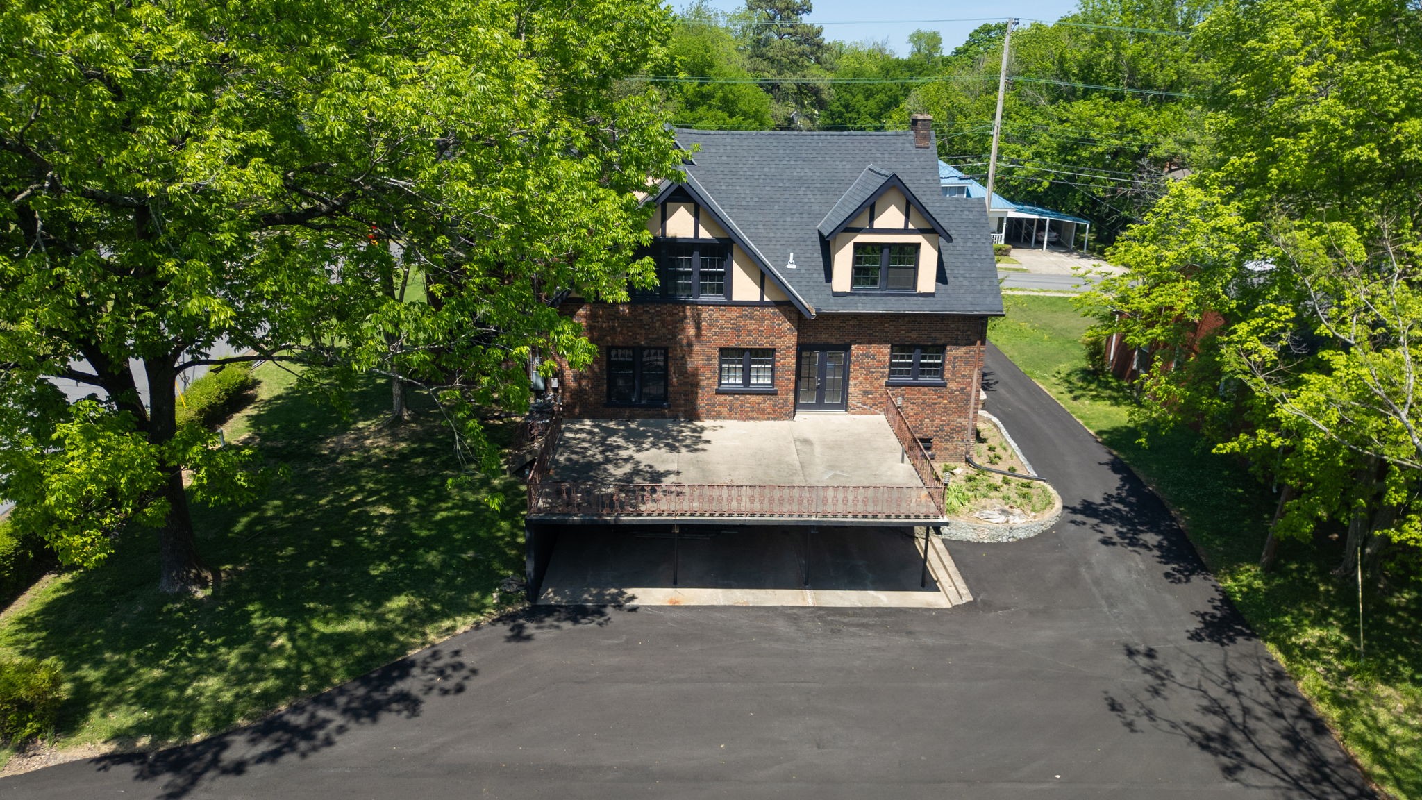 1007 Poplar Street Murray, KY 42071 - Photo 28 of 48 a view of house with garden