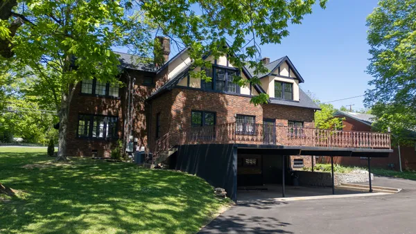 $465,000 | 1007 Poplar Street, Murray, KY 42071
