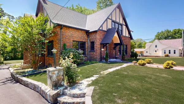 $465,000 | 1007 Poplar Street, Murray, KY 42071