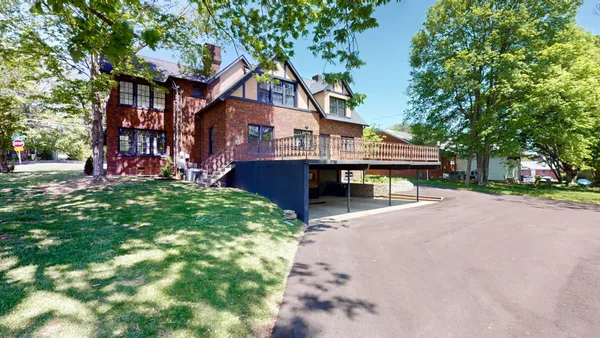 $465,000 | 1007 Poplar Street, Murray, KY 42071