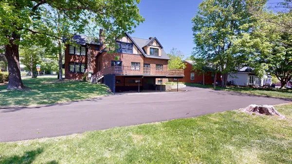 $465,000 | 1007 Poplar Street, Murray, KY 42071