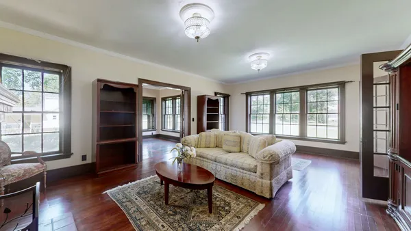 $465,000 | 1007 Poplar Street, Murray, KY 42071