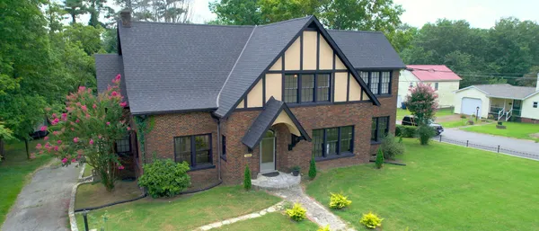 $465,000 | 1007 Poplar Street, Murray, KY 42071