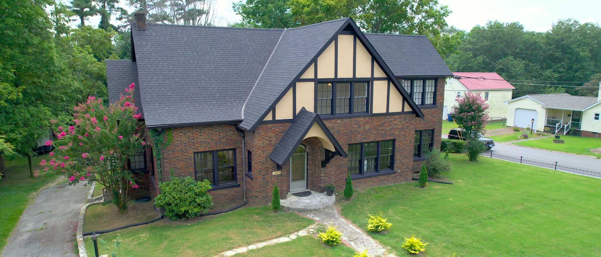 1007 Poplar Street Murray, KY 42071 - Photo 46 of 48 a aerial view of a house