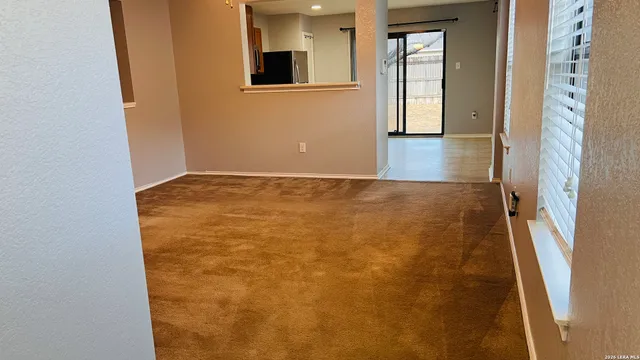 $1,350 | 10227 Dixon Wood, San Antonio, TX 78245