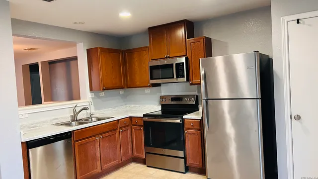 $1,350 | 10227 Dixon Wood, San Antonio, TX 78245