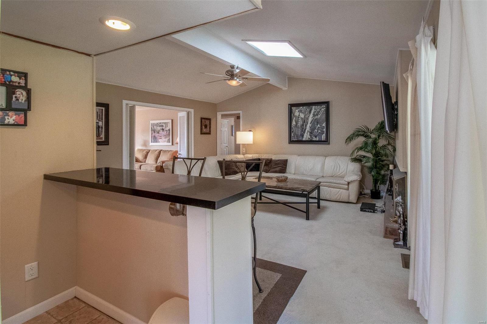 400 Mayfair Drive Ballwin, MO 63011 - Photo 15 of 65