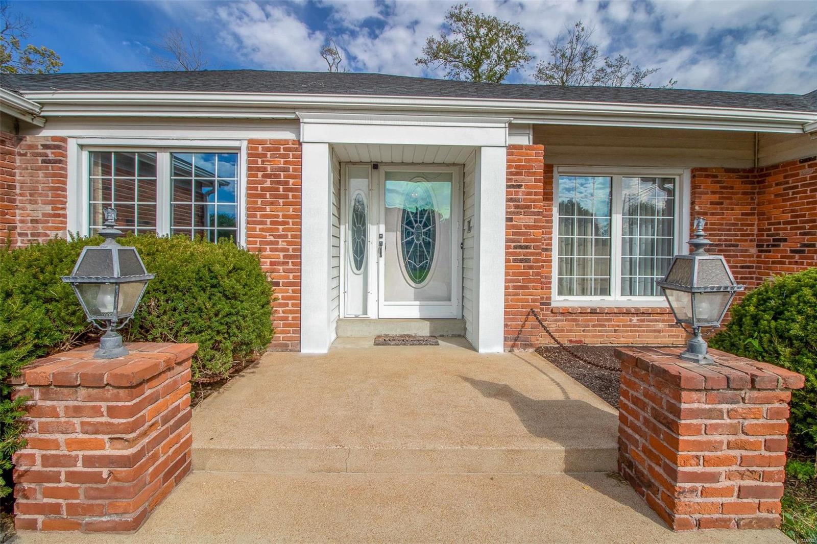 400 Mayfair Drive Ballwin, MO 63011 - Photo 2 of 65