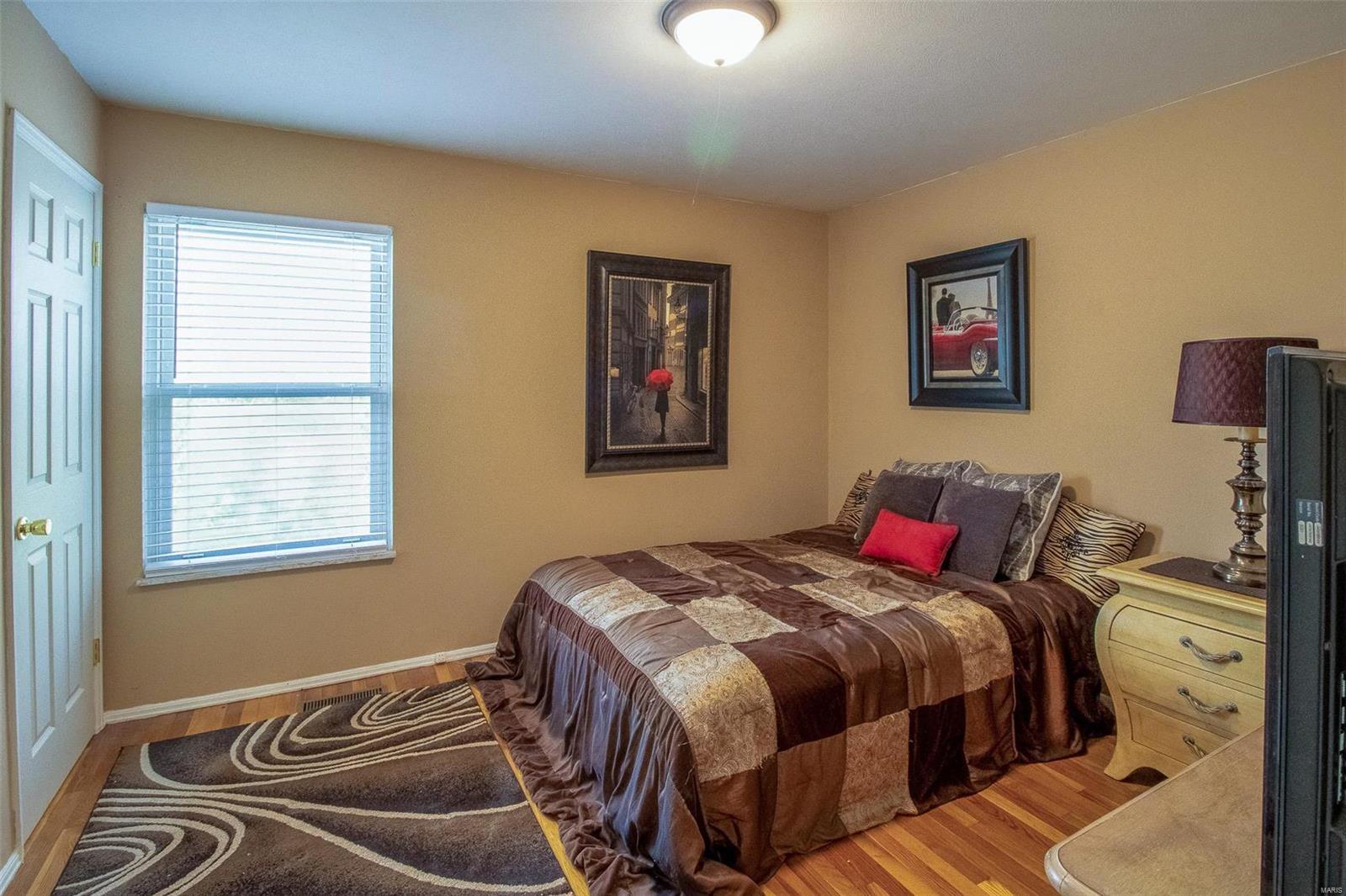 400 Mayfair Drive Ballwin, MO 63011 - Photo 24 of 65