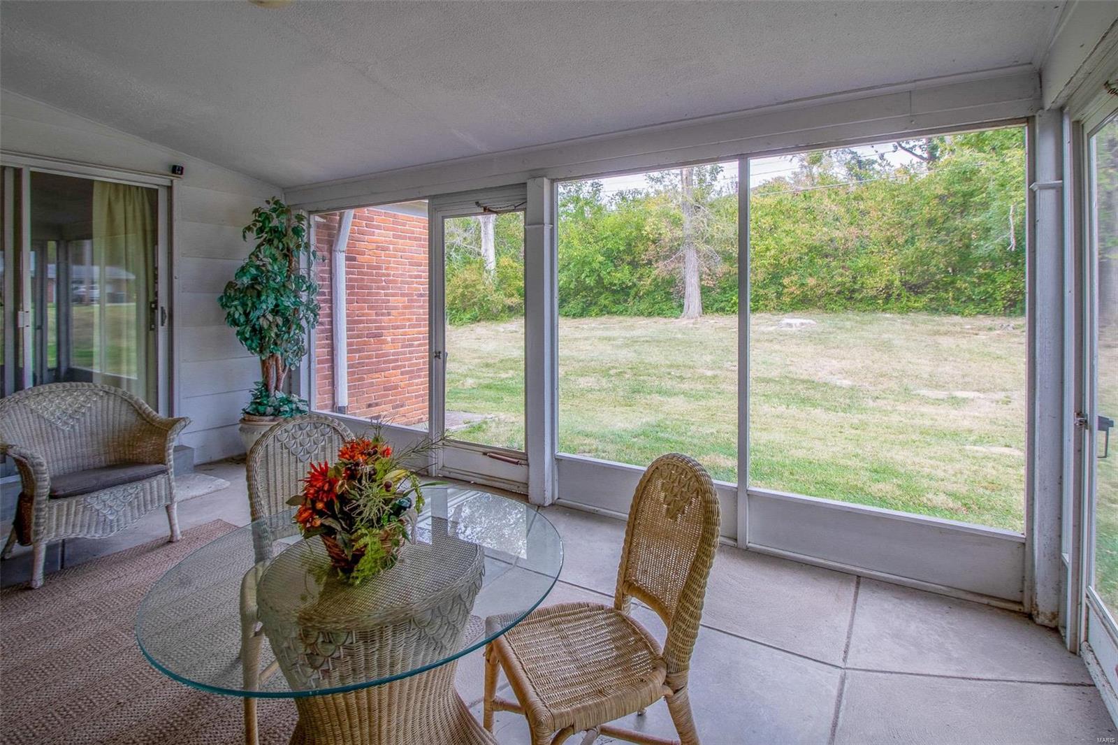 400 Mayfair Drive Ballwin, MO 63011 - Photo 35 of 65