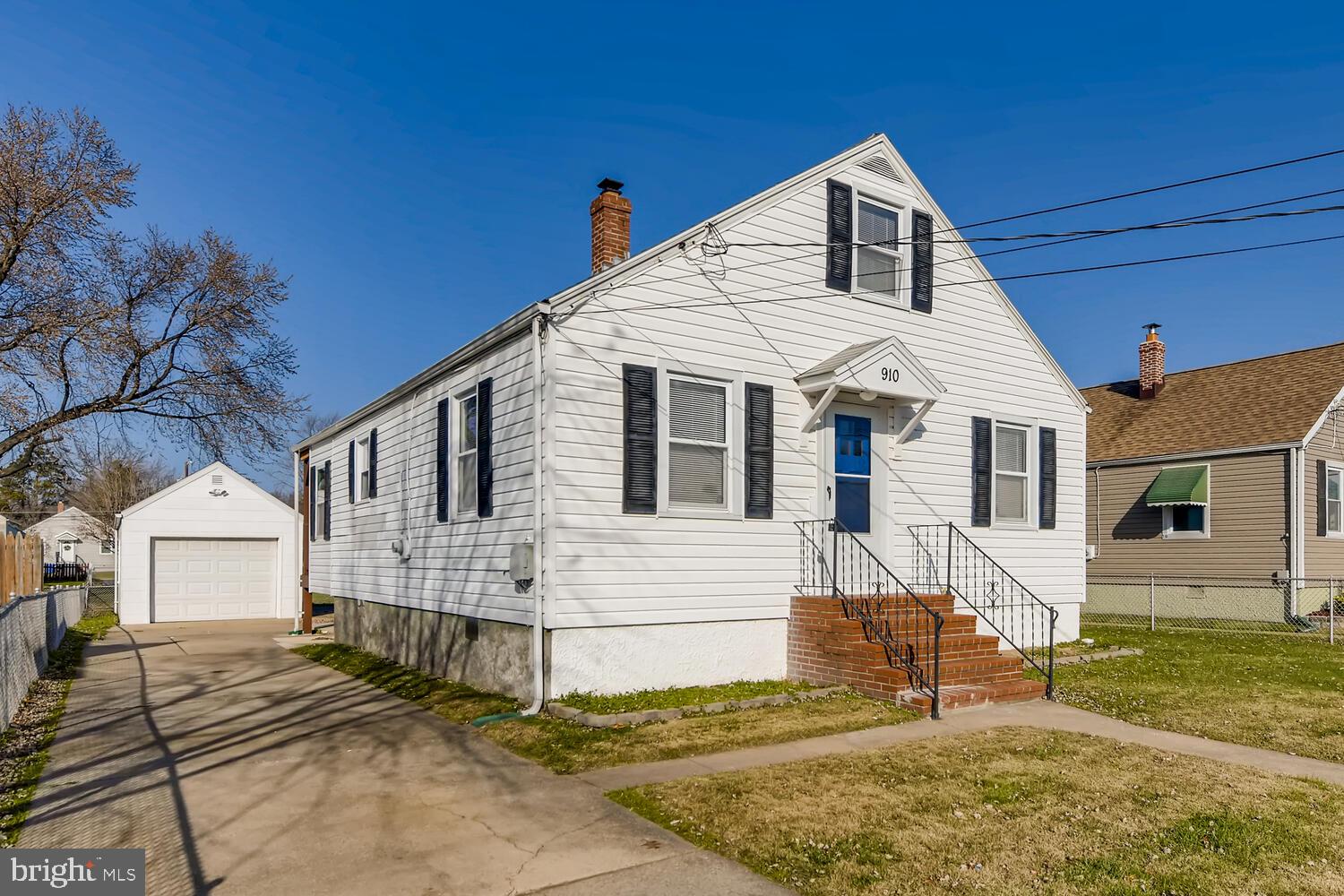 910 Woodlynn Road Baltimore, MD 21221 - Photo 1 of 35 Front
