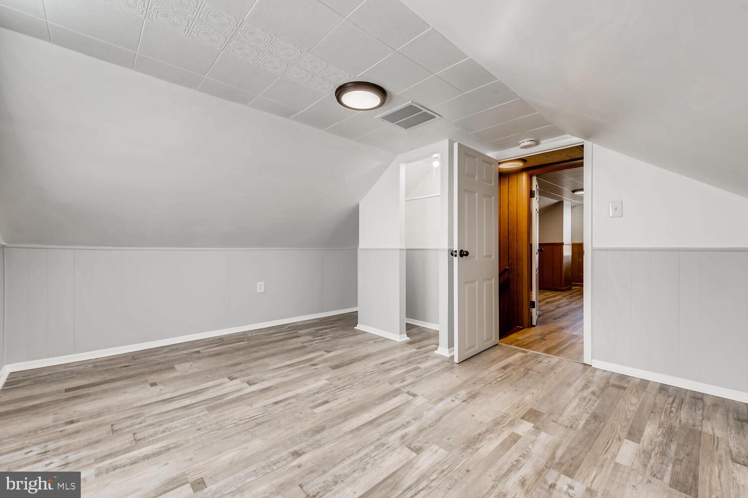 910 Woodlynn Road Baltimore, MD 21221 - Photo 11 of 35 Bedroom