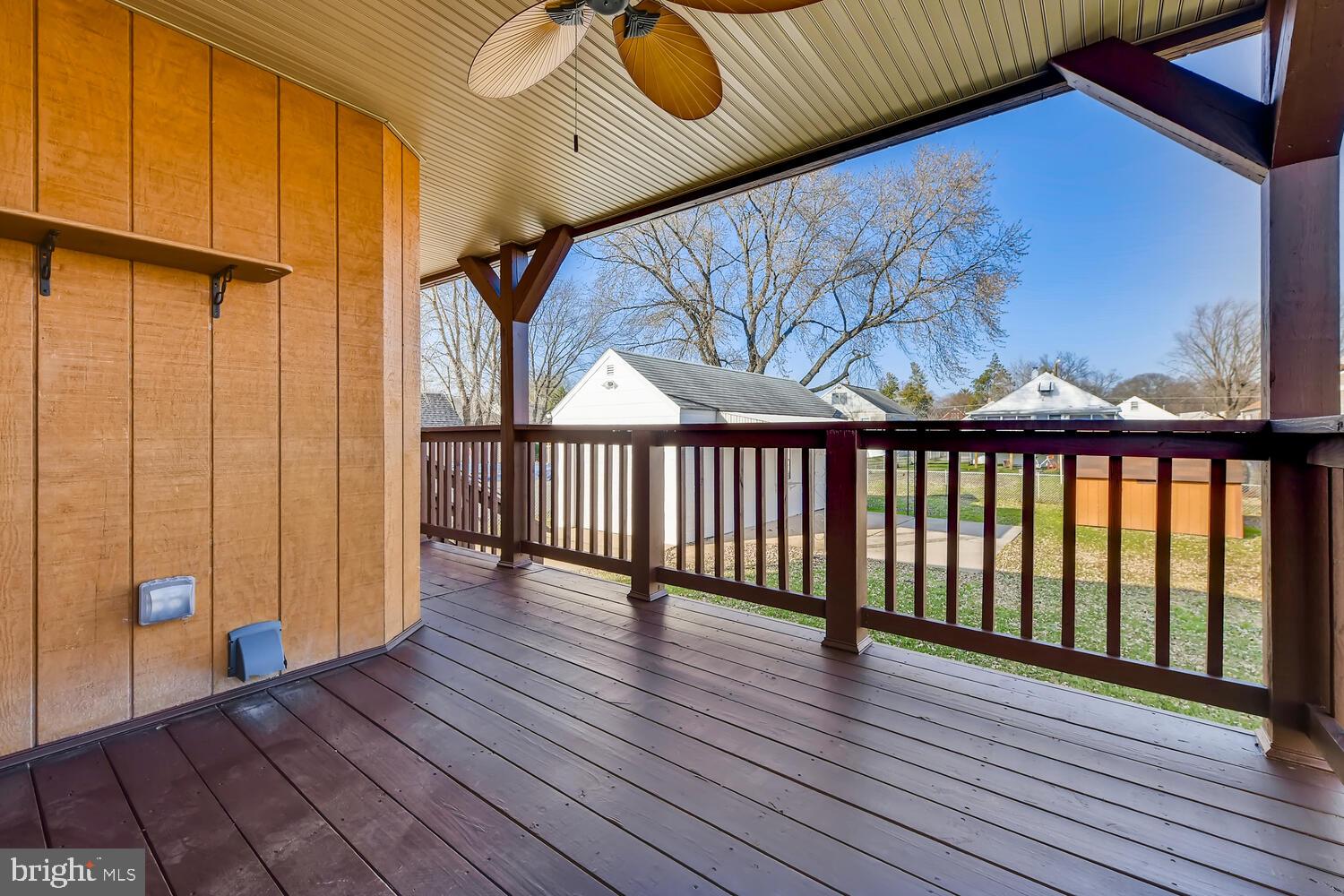 910 Woodlynn Road Baltimore, MD 21221 - Photo 13 of 35 Covered Deck
