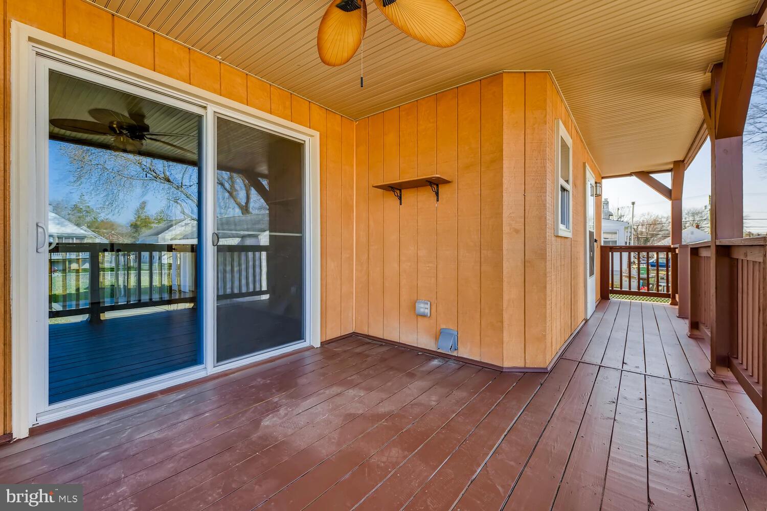 910 Woodlynn Road Baltimore, MD 21221 - Photo 14 of 35 Covered Deck