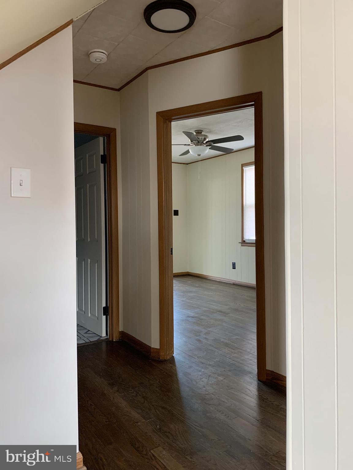 910 Woodlynn Road Baltimore, MD 21221 - Photo 18 of 35