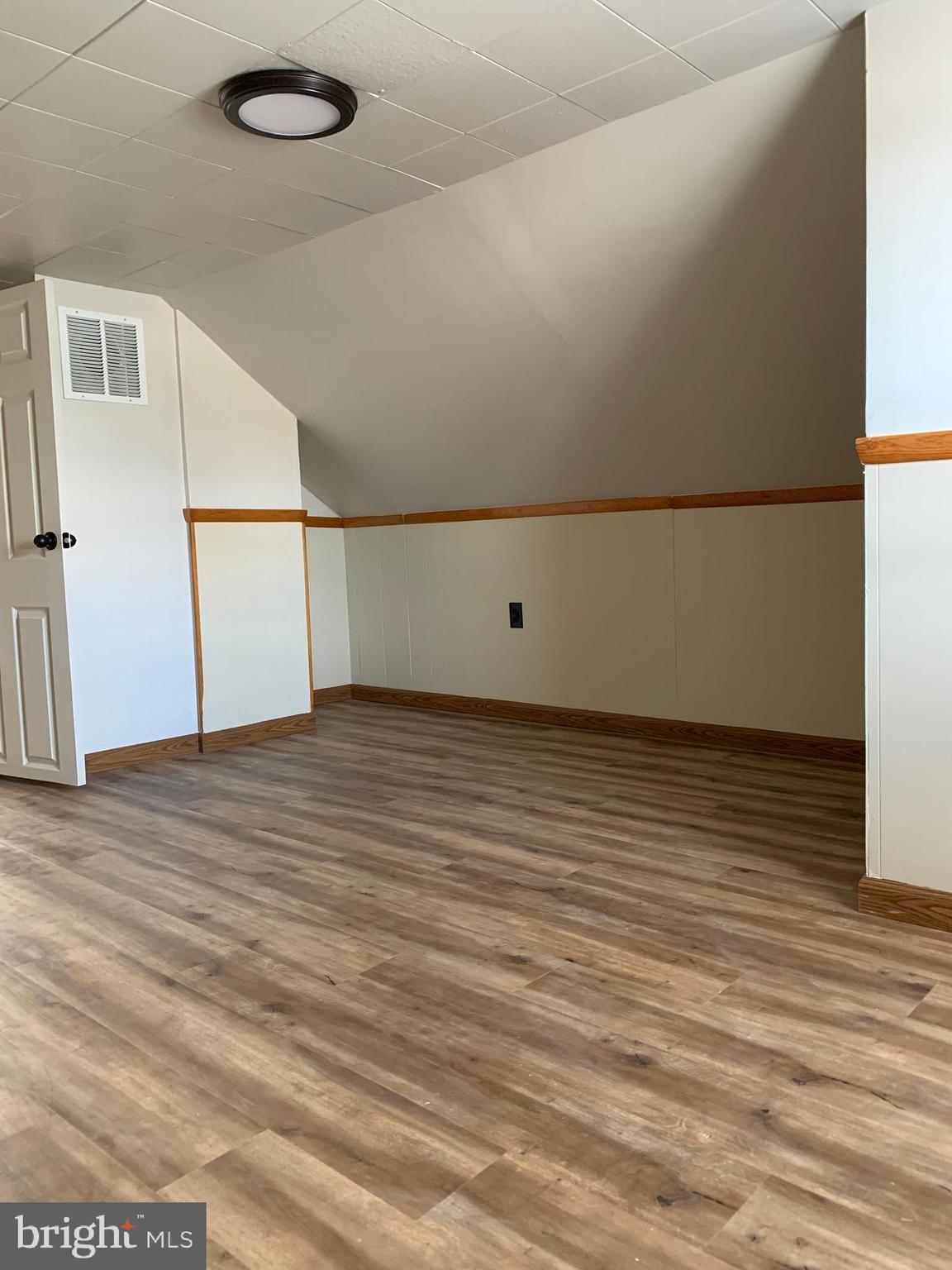 910 Woodlynn Road Baltimore, MD 21221 - Photo 24 of 35