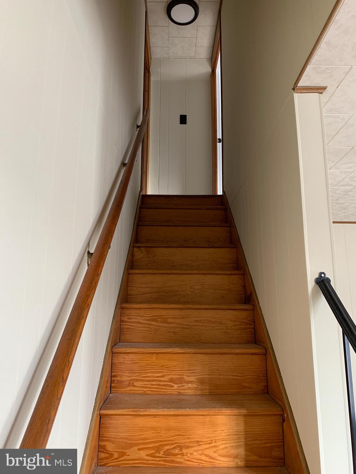 910 Woodlynn Road Baltimore, MD 21221 - Photo 27 of 35