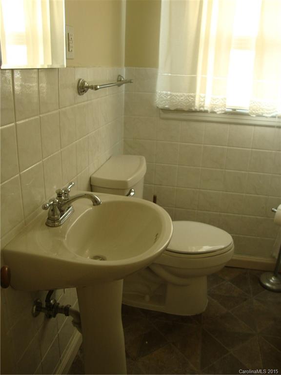 500 Higate Road, Unit 22 Hendersonville, NC 28791 - Photo 13 of 16 Gallery Image 13