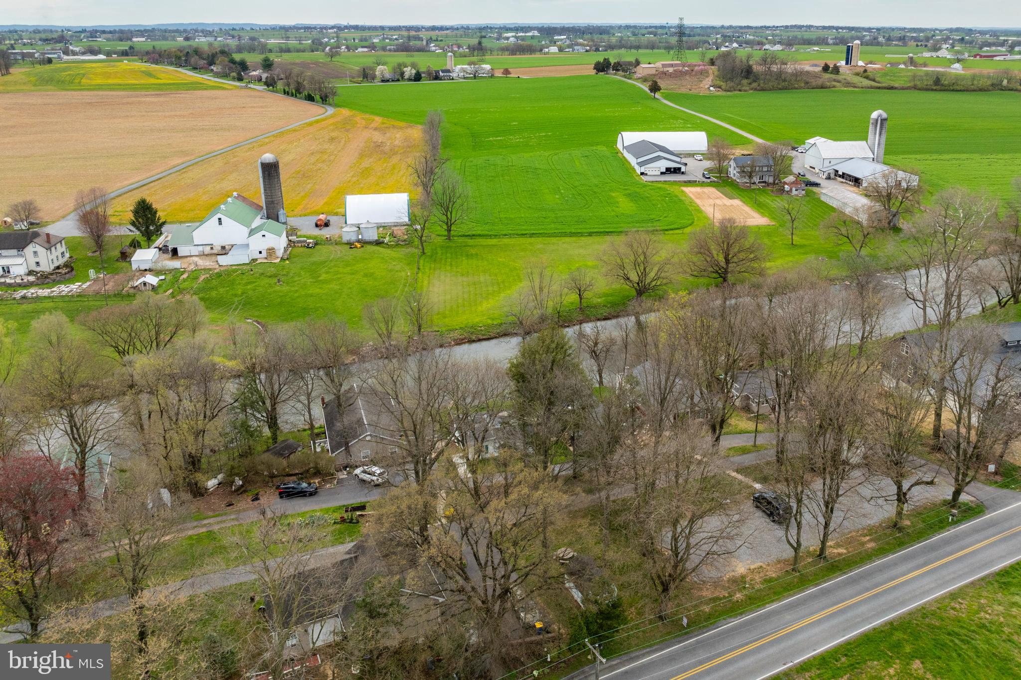 294 Turtle Hill Road Ephrata, PA 17522 - Photo 3 of 37