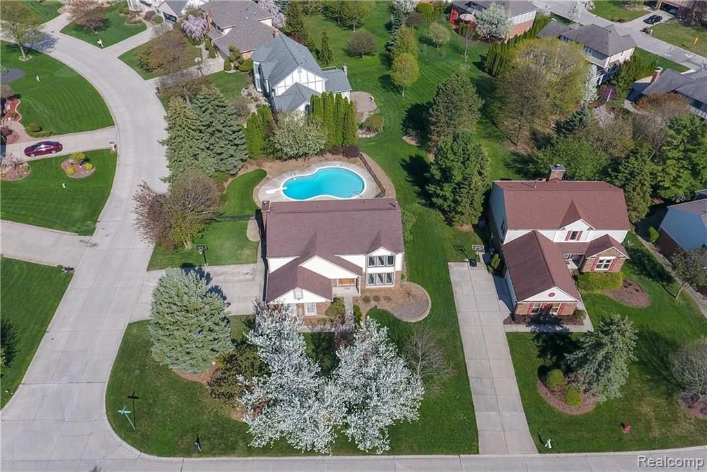 1158 Sandy Ridge Drive Rochester Hills, MI 48306 - Photo 4 of 33
