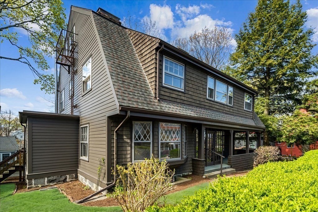 14 Park Lane Boston, MA 02130 - Photo 2 of 26