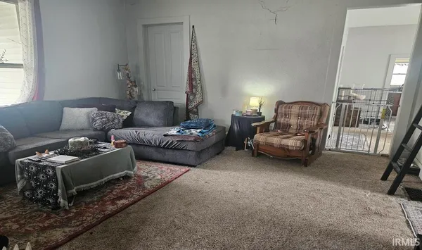 $184,900 | 853 South Columbia Street, Frankfort, IN 46041