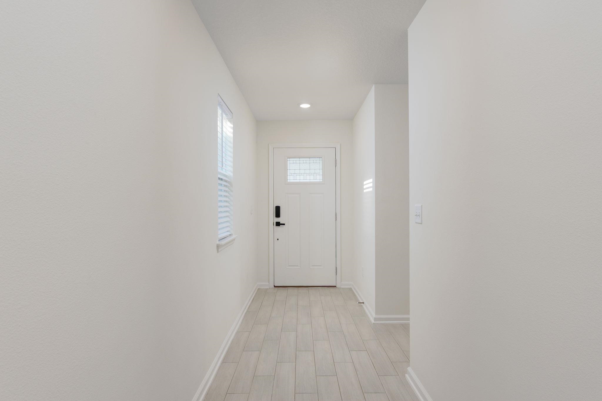 28 Peace River Road St. Johns, FL 32259 - Photo 17 of 41 a view of a hallway with wooden floor
