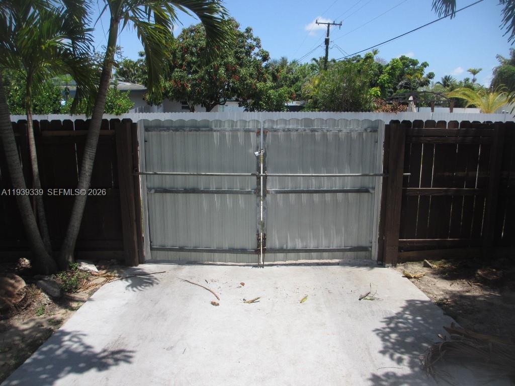 9900 Southwest 164th Terrace Miami, FL 33157 - Photo 44 of 44 a view of a backyard